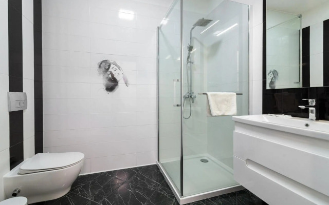 LEOGRAND Apartment on B Khmelnytskogo 27a