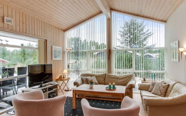 "Sylvia" - 2.3km from the sea in NW Jutland