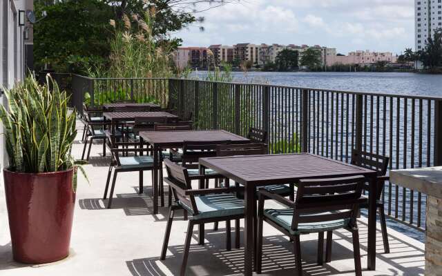 Homewood Suites by Hilton Miami-Airport/Blue Lagoon