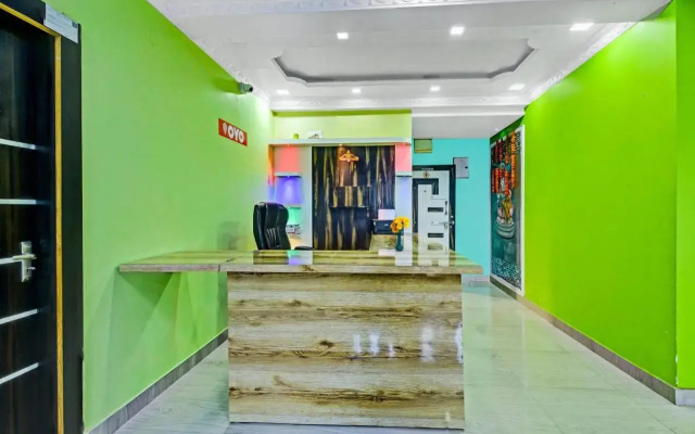 Oyo Flagship 807347 The Maa Residency