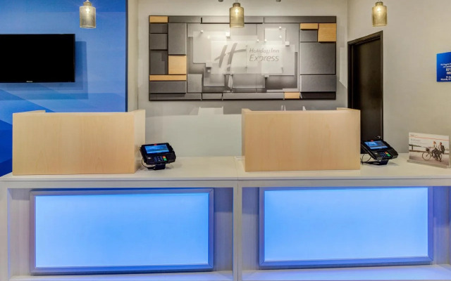 Holiday Inn Express Newberg - Wine Country by IHG