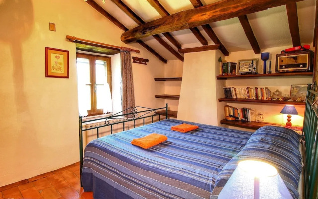 Mountain-view Apartment in Citta di Castello With Pool