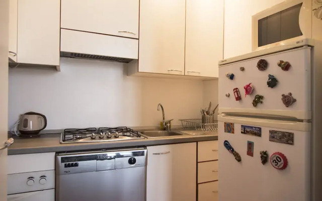 Bright & Cozy Flat near Navigli, Iulm, Tortona
