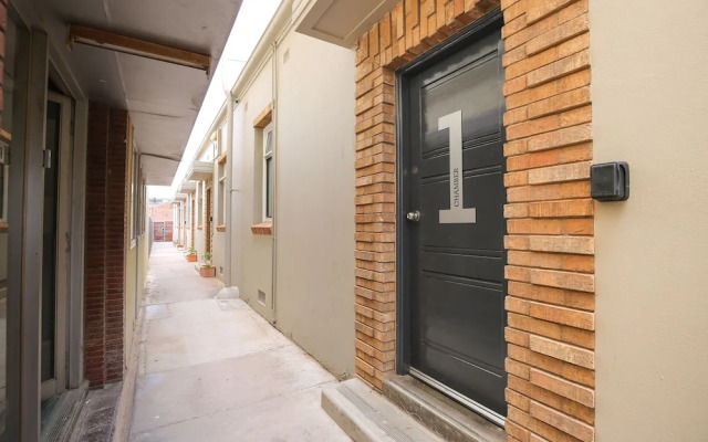 Indulge Apartments -The Urban Collection