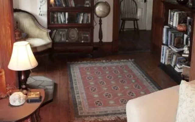 Rose Arbour Bed & Breakfast