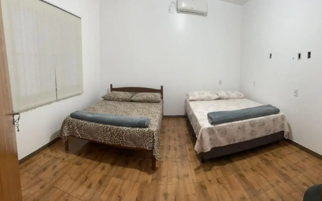 Casa frente Beto Carrero World e a 500M Praia