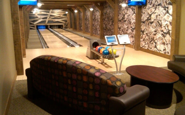 Luxury 1 Bedroom Ski in, Ski out One Ski Hill Residence Located at the Base of Peak 8 with Bowling Alley Onsite