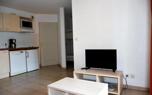 2/3 Pièces - 3 Etoiles - Piscine - Parking