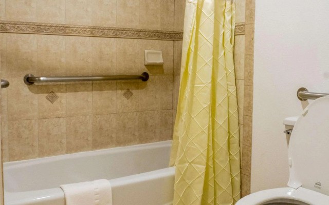 Rodeway Inn & Suites Colton - Riverside