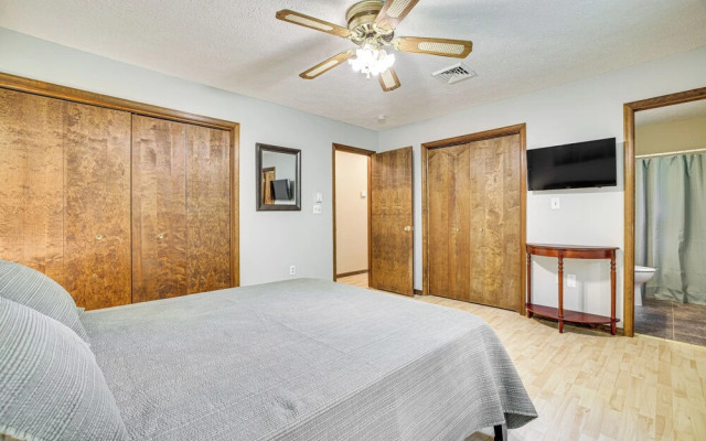 Clifton Township Home W/ Deck & Heated Sunroom!