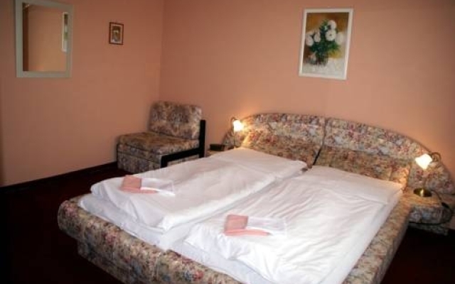 Hotel Petra Garni