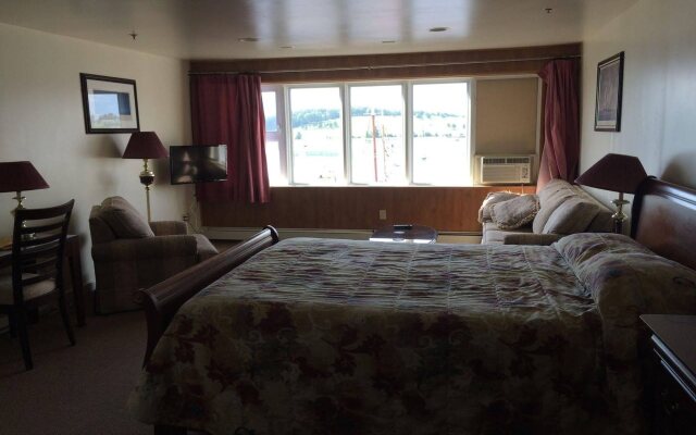 The Dockside Inn & Restaurant