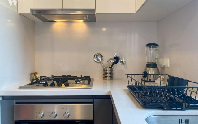 Monochromatic 1BR in Lovely Barranco