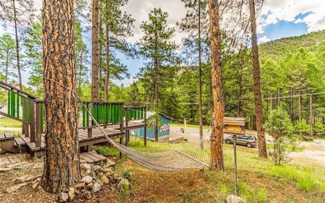 Turtle Mountain Cabin, 2 Bedrooms, Near Town