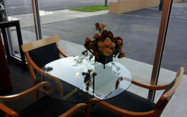 The Metropolitan Inn