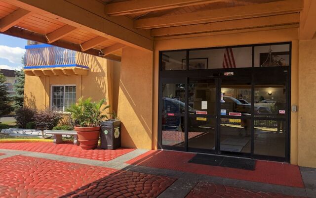 Americas Best Value Inn Denver