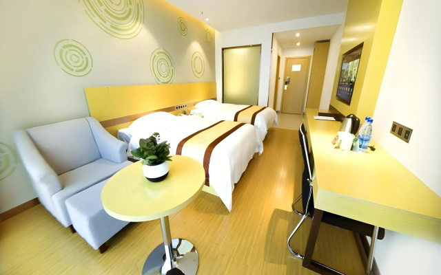 GreenTree Inn Huanggang City Wuxue City Kanjiang Avenue