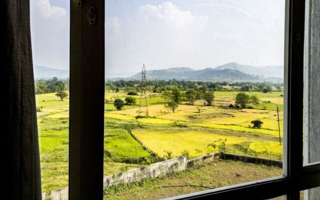 Hotel Grand Parivaar