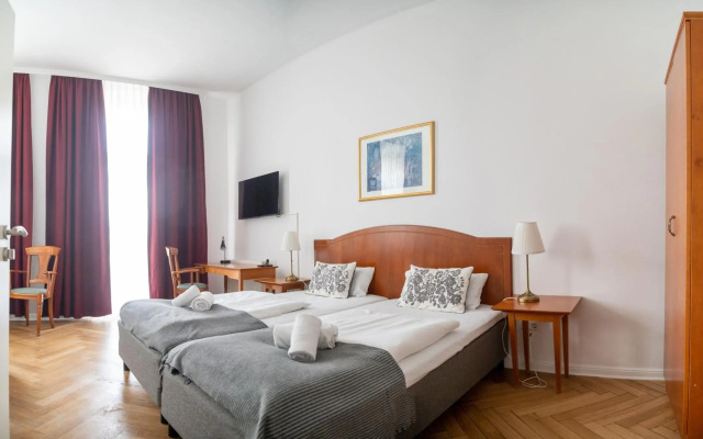 Holiday Inn Melbourne Airport by IHG