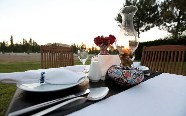 Kral Hotel