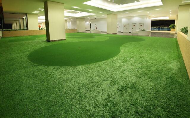 Paragon Serviced Suites @ Straits View