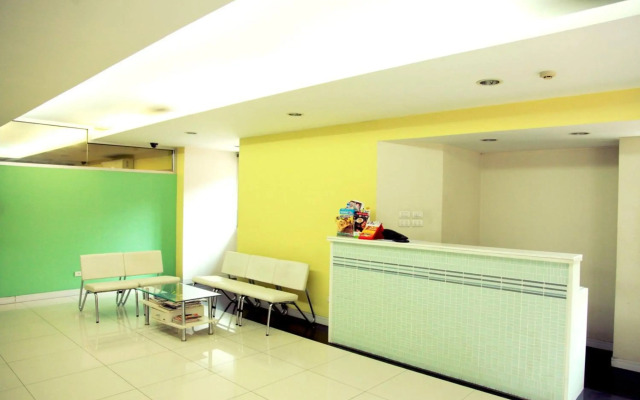 OYO 274 Meesook Residence