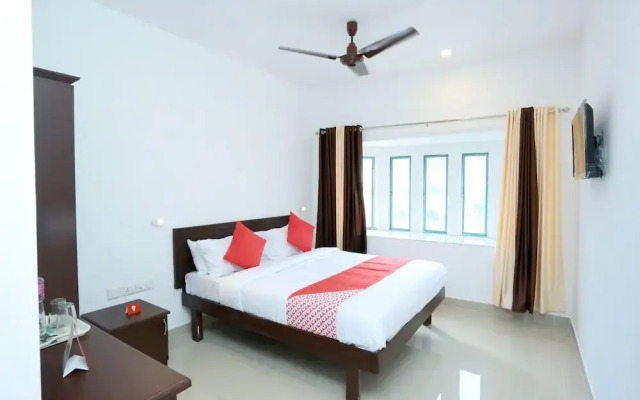 OYO 14328 Hotel Rv Tower