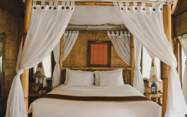 Kampung Sampireun Resort & Spa