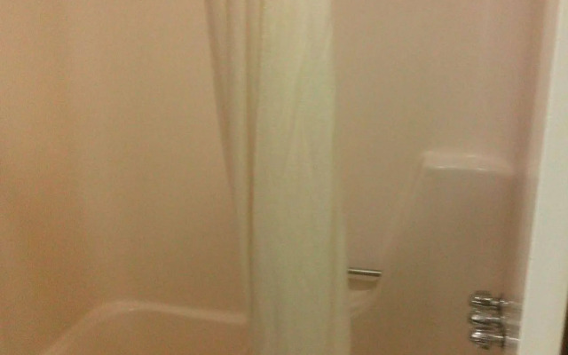 Days Inn by Wyndham West Jefferson