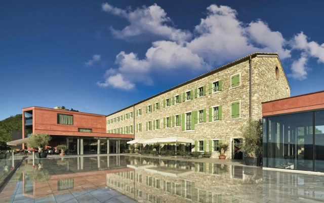 Winery & Design hotel ROXANICH