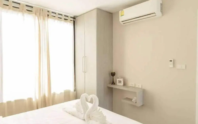 RQ Bangkok Sukhumvit 107 by Collection O