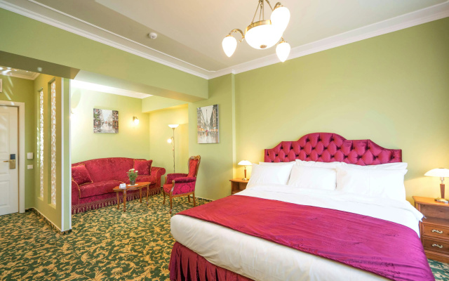 Studio One Accommodation Suites