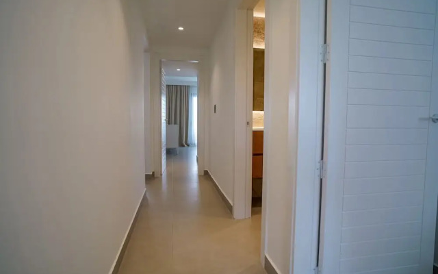 Luxury 3 bedroom apartment at the beach