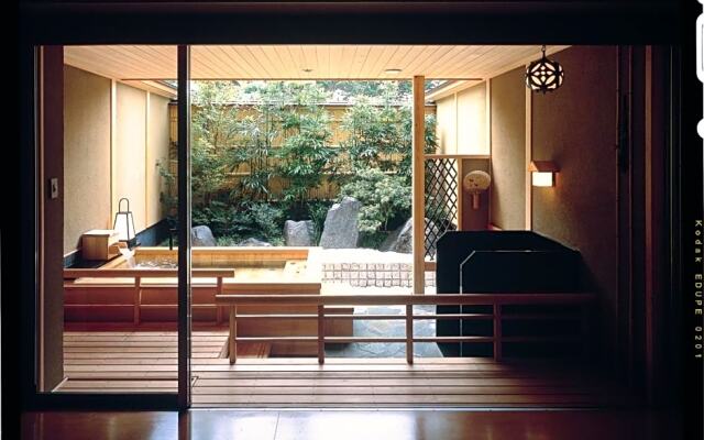 Akazawa Onsen Hotel