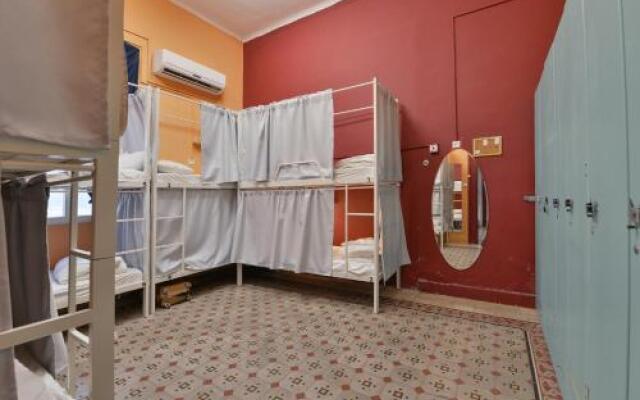 Caravan Hostel Tel Aviv By Roger