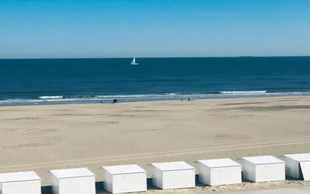 Apartment in Wenduine With Terrace