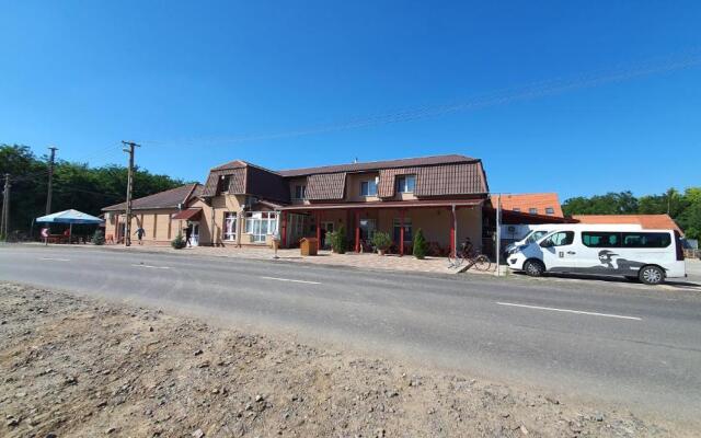 Kék Lagúna Panzió