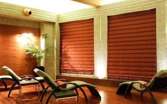 Hotel Iskierka Business & Spa