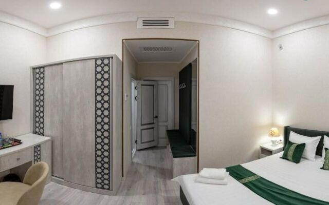 Отель Asian Plaza