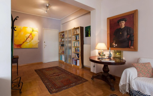 2 Bedroom Artist's Apartment - So Athens