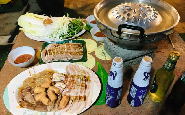 Baan Dongsak River view