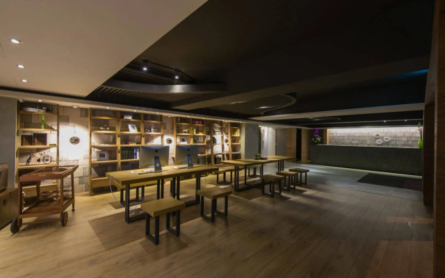 Simple Plus Hotel