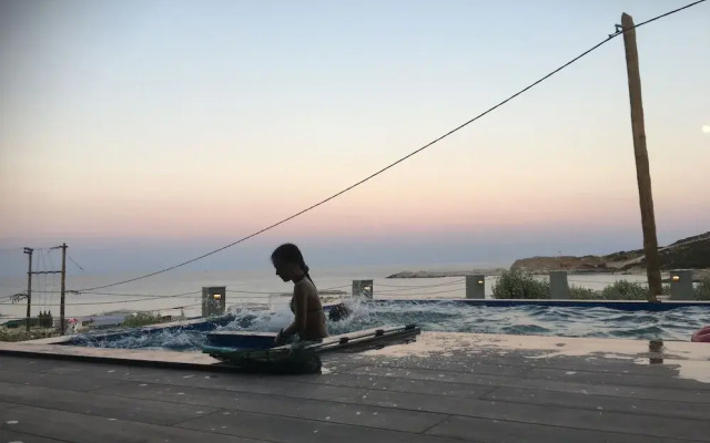 The Diamond of Kriaritsi private pools