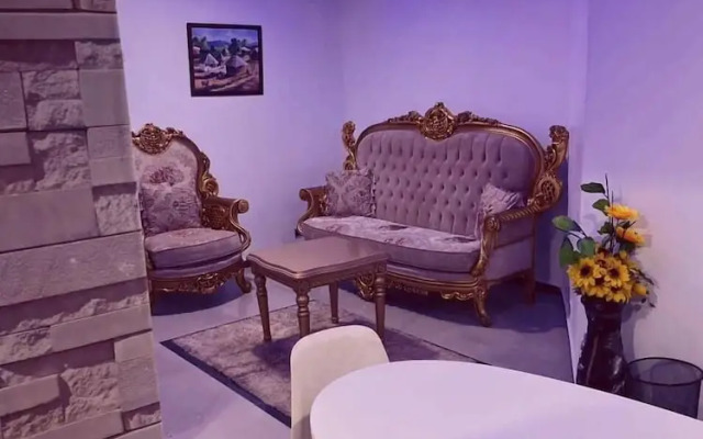 Brick Rock Hotel And Suites