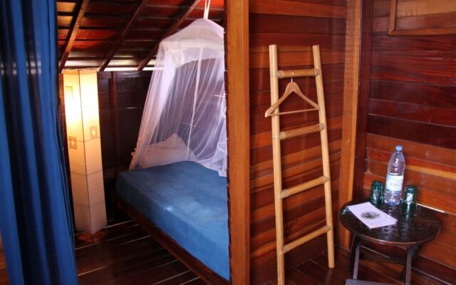 Lodge Des Collines De Niassam