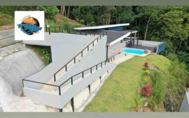 The Chill House in Playa Hermosa de Uvita