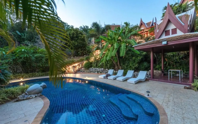6BR Luxury Retreat in Layan Phuket V159