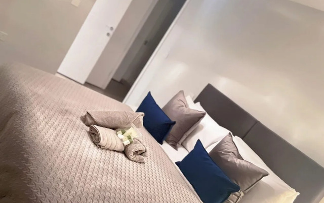 Super Luxe Central Maidenhead Apartment