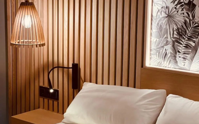 Hotel Noy