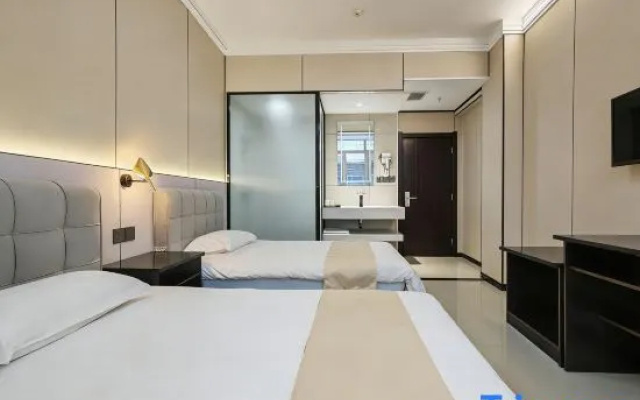 Suifenhe Zhonglong Hotel（Central Square）
